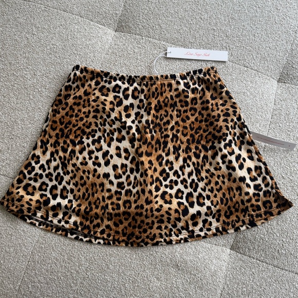 Lisa Says Gah Pants - NWT LISA SAYS GAH LEOPARD PRINT DARCY SKORT